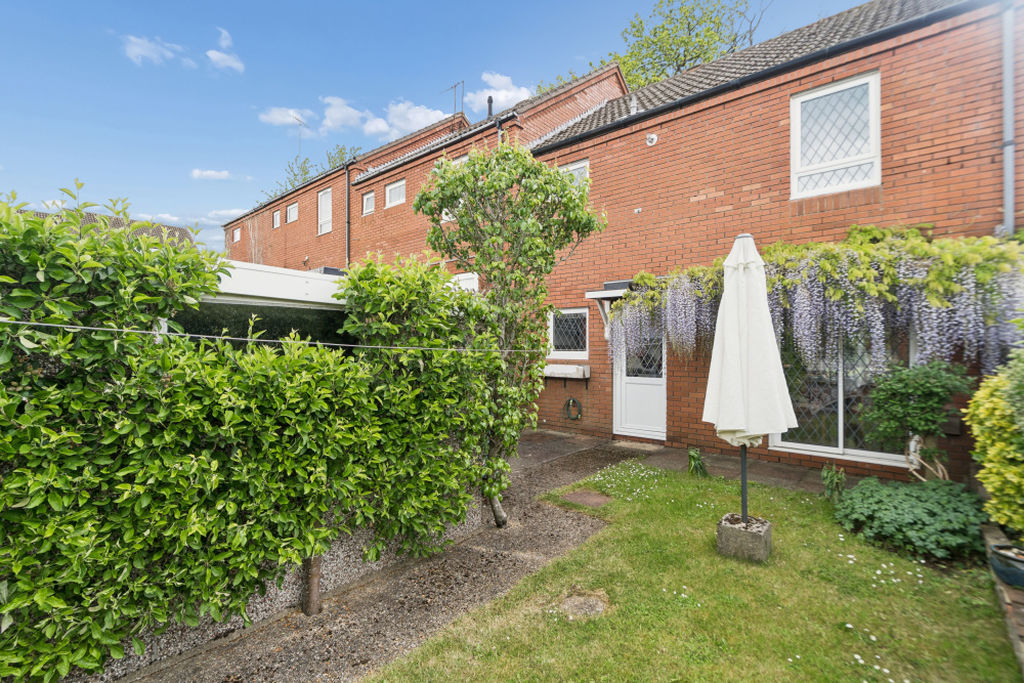 Deacon Close